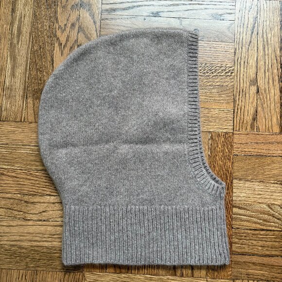 & Other Stories Fitted Cashmere Hood - Picture 2 of 3